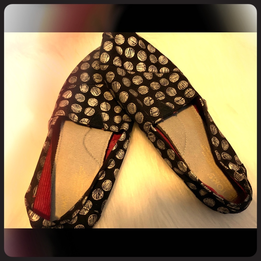 TOM’S Shoes